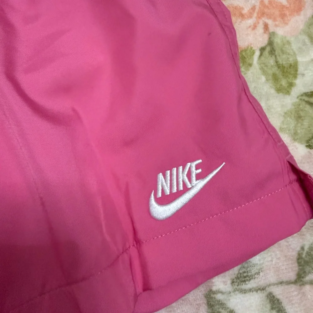 NIKE NWT Men’s Pink Above Knee Swim Trunks